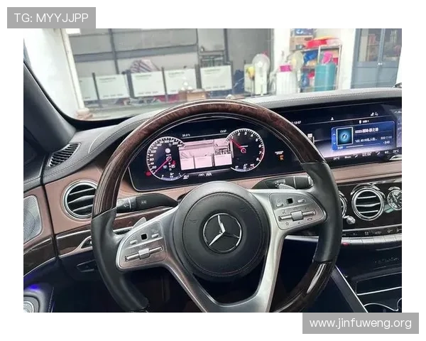 迈巴赫娱乐系统提升驾驶乐趣实现车内娱乐与驾驶的完美融合